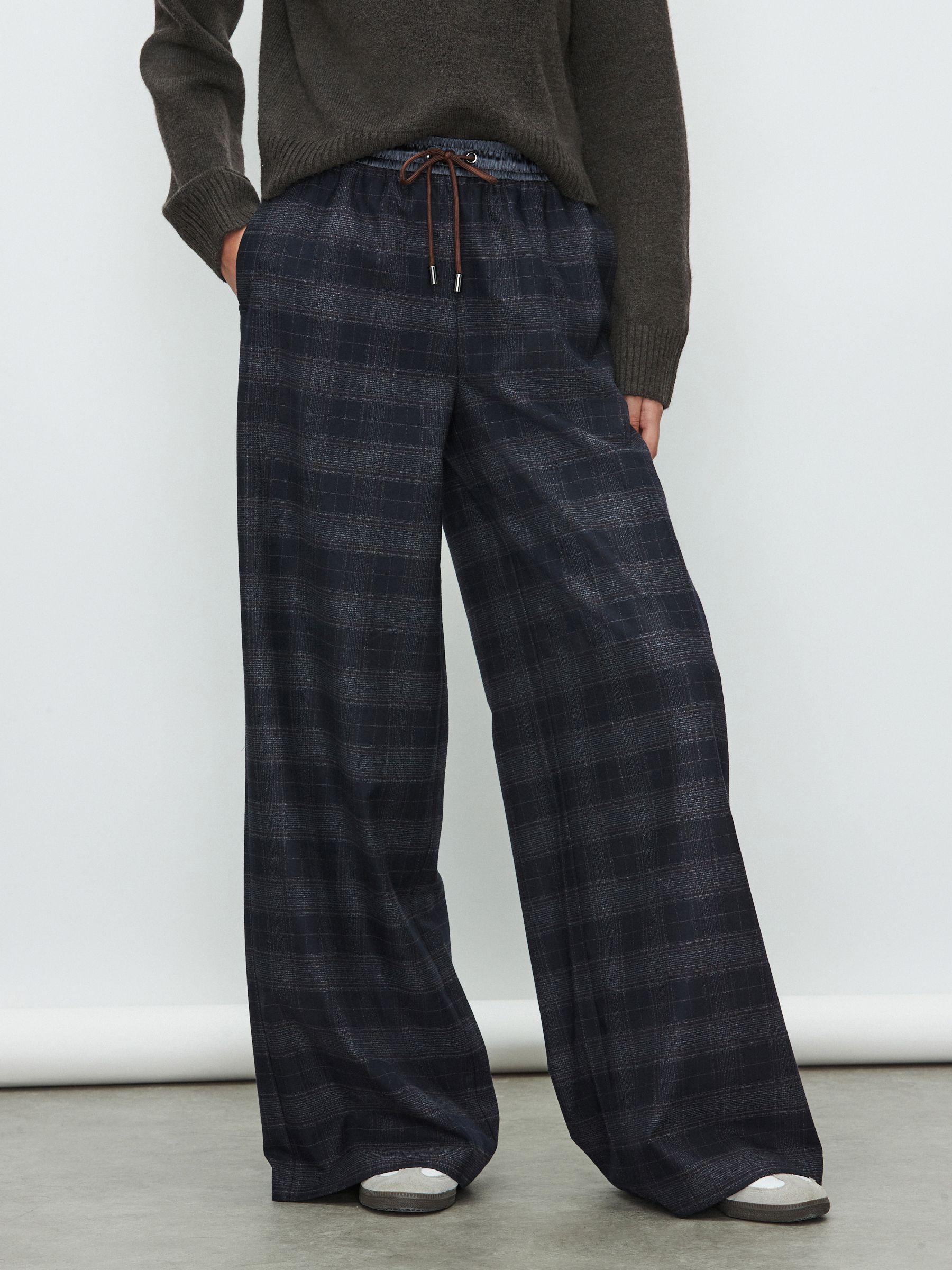 Navy Blue Contrast Trim Pocket T Shirt and Wide Leg Pants Set main image 1