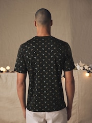 Black/Gold Reindeer Pattern Christmas 100% Cotton T-Shirt - Image 3 of 8