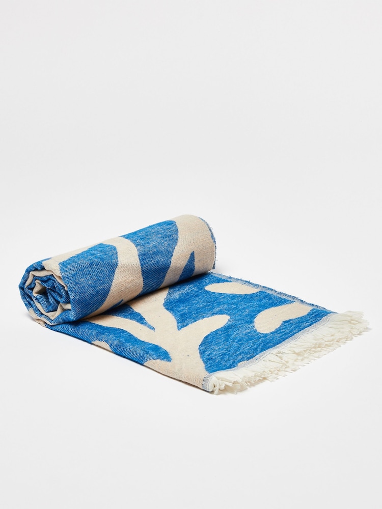 Oliver Bonas Blue Nias Coral Jacquard Throw - Image 2 of 4 Oliver Bonas Blue Nias Coral Jacquard Throw - Image 2 of 4