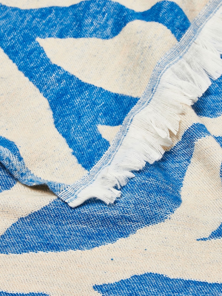 Oliver Bonas Blue Nias Coral Jacquard Throw - Image 4 of 4 Oliver Bonas Blue Nias Coral Jacquard Throw - Image 4 of 4