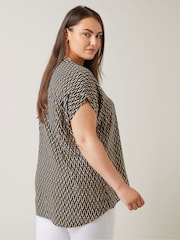 Schwarz Chrom - Evans – Bluse mit Zickzack-Print, Curve - Bild 3 von 4