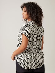 Natur - Evans – Bluse mit Zickzack-Print, Curve - Bild 3 von 5
