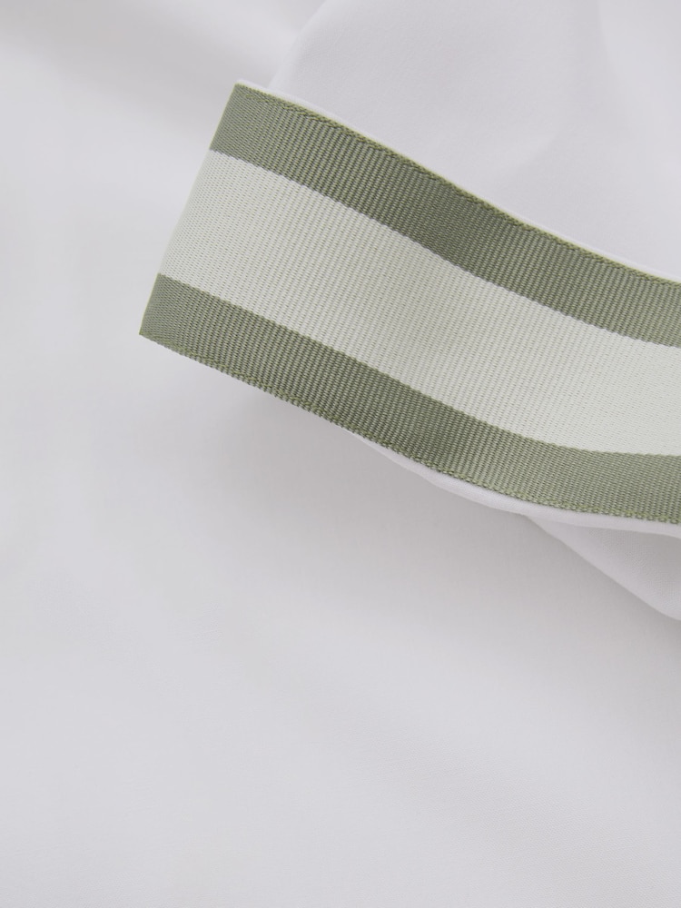 Reiss White Valbonne Reiss | Ché Cuff Detail Cuban Collar Shirt - Image 5 of 5