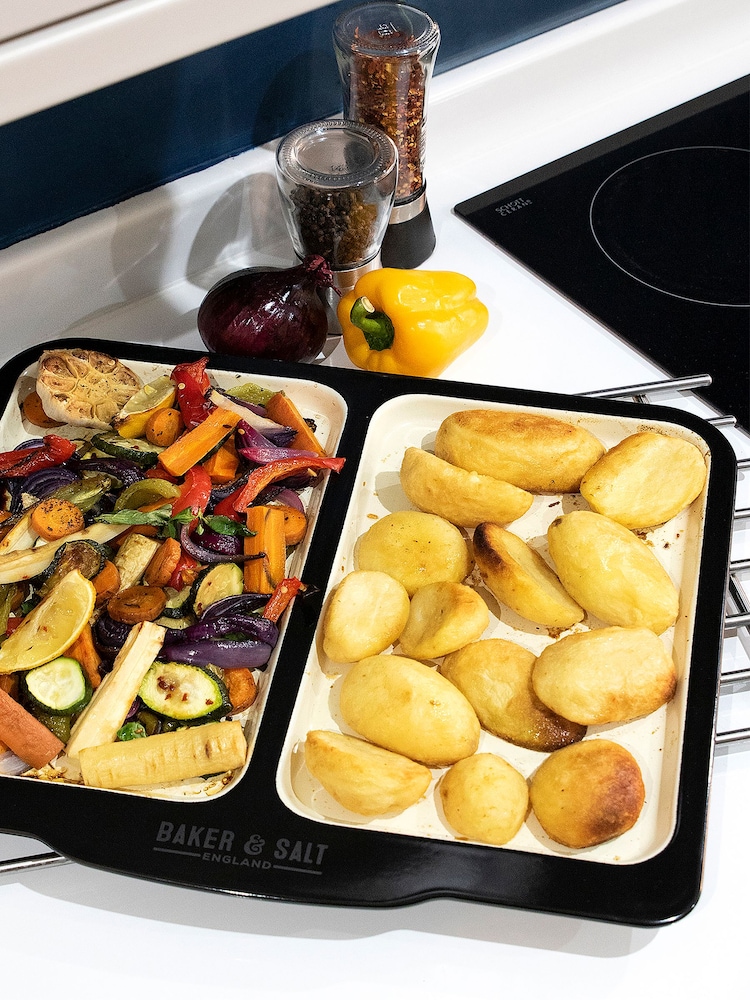 Wham Black 1 x Baker and Salt Two Tone Enamel Dual Oven Tray - Image 1 of 6