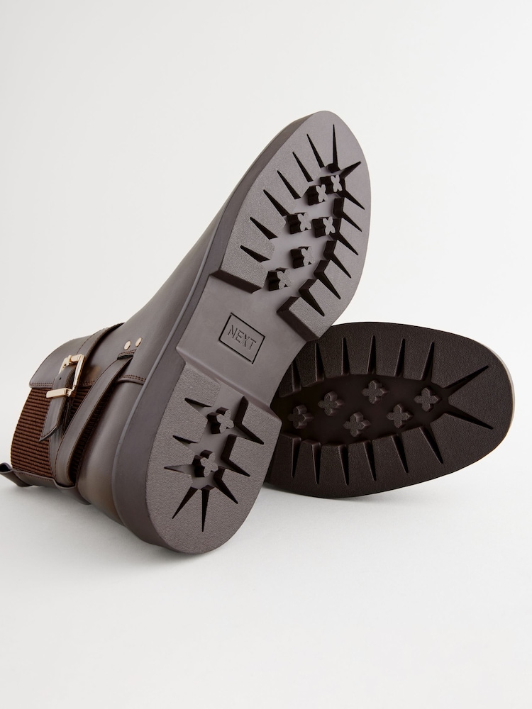 Schokoladenbraun - Forever Comfort® – Chelsea-Stiefeletten mit Schnalle - Bild 9 von 9 Schokoladenbraun - Forever Comfort® – Chelsea-Stiefeletten mit Schnalle - Bild 9 von 9