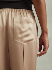 Reiss Champagne Elea Satin Elasticated Tapered Trousers - Image 4 of 6