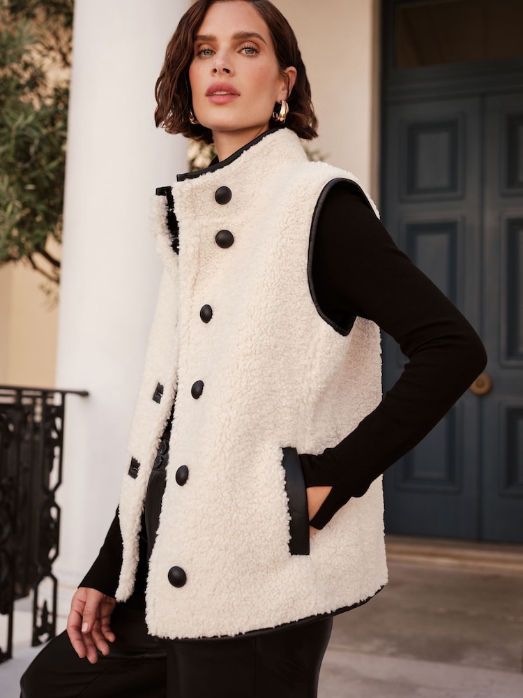 Love & Roses Cream Borg And Faux Leather Trim Gilet - Image 2 of 4 Love & Roses Cream Borg And Faux Leather Trim Gilet - Image 2 of 4