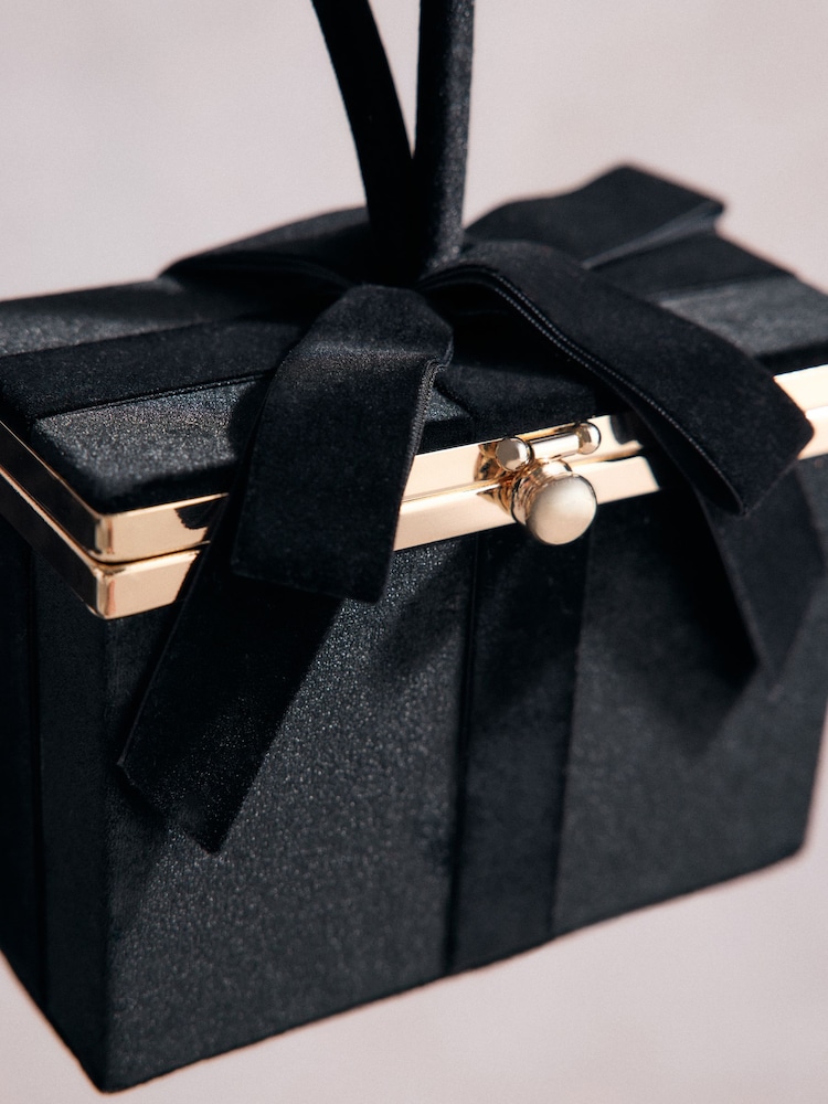 Black Tabitha Simmons Present Bow Box Clutch Bag - Image 9 of 12