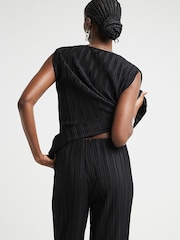 River Island Black Plisse Longline Waistcoat - Image 3 of 5