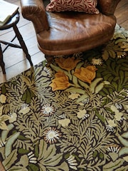 Morris & Co Green Bower Rug - Image 2 of 4