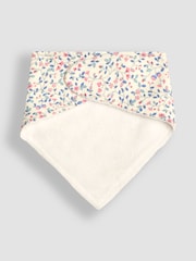 JoJo Maman Bébé White Baby Ditsy Dribble Bibs 3 Pack - Image 5 of 8