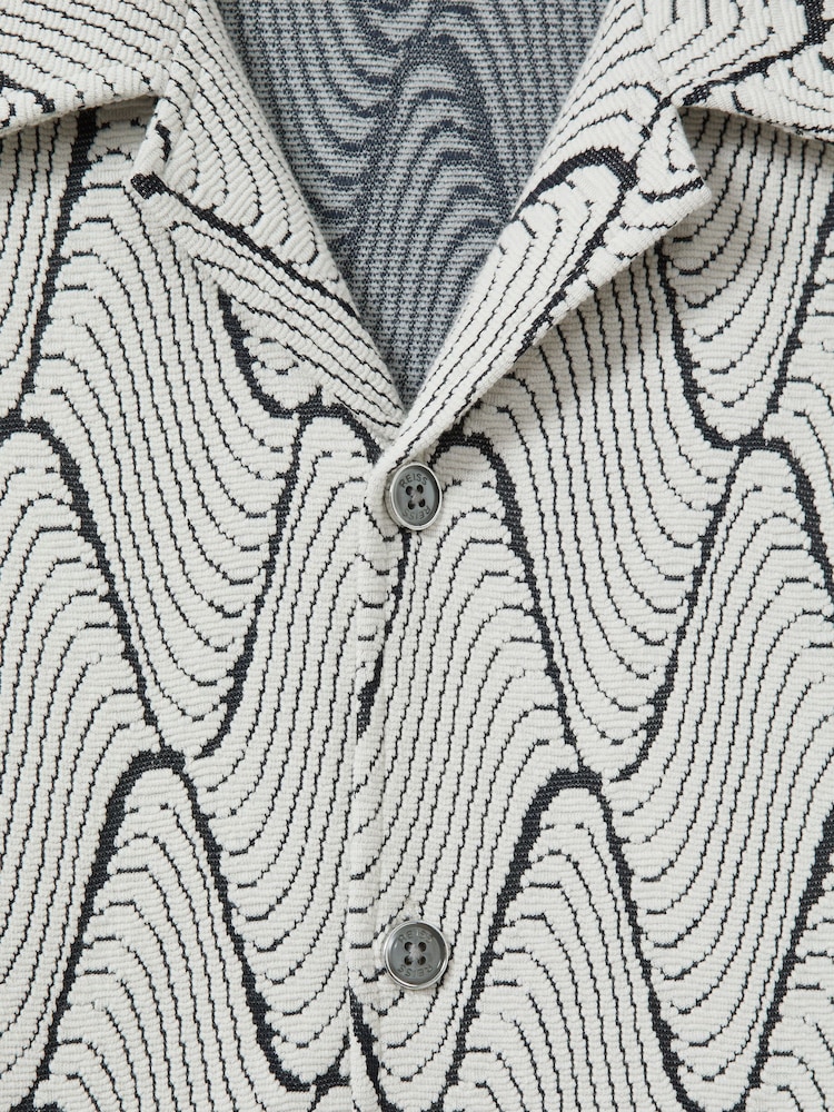 Reiss Ecru/Navy Enzzo Jacquard Cuban Collar Shirt - Image 4 of 4