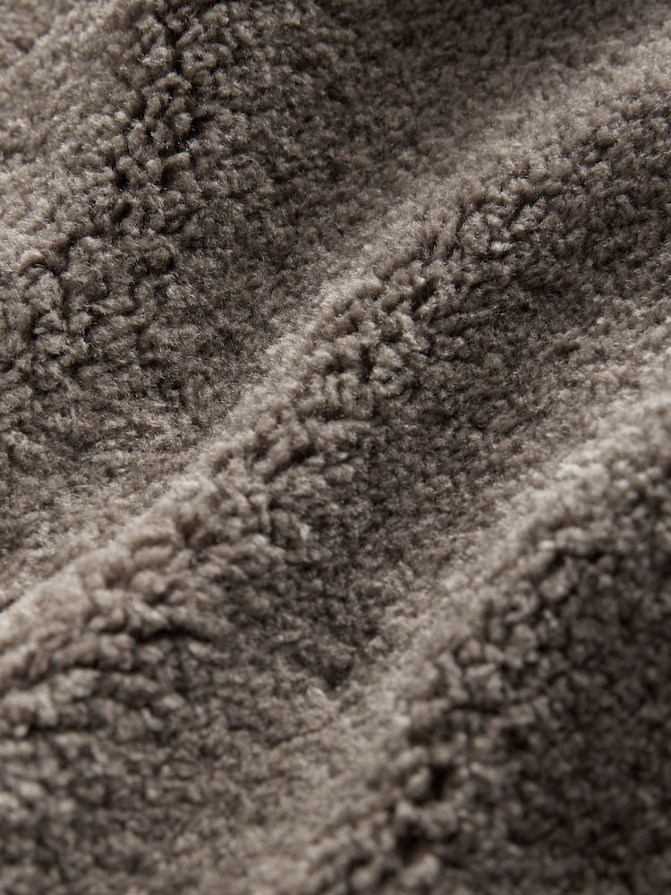 Brown Faux Fur Heavy Zip Through Gilet - Image 8 of 8 Brown Faux Fur Heavy Zip Through Gilet - Image 8 of 8