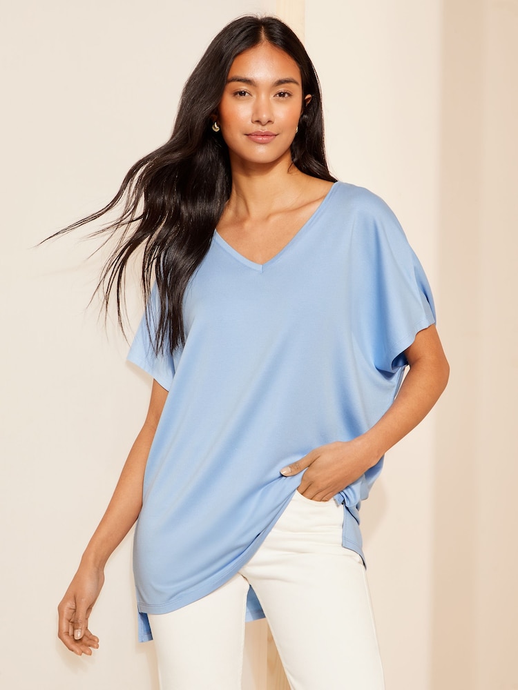 Friends Like These Cornflower Blue Short Sleeve V Neck Tunic Top - Image 2 of 4 Friends Like These Cornflower Blue Short Sleeve V Neck Tunic Top - Image 2 of 4