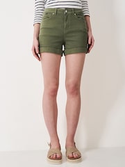 Grün - Crew Clothing – einfarbige, figurbetonte Shorts aus Baumwolle mit Umschlag - Bild 4 von 4