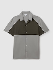 Reiss Sage Green Gino Mercerised Cotton Colourblock Cuban Collar Shirt - Image 2 of 5