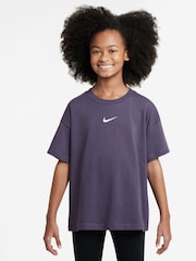Пурпурный изюм - Футболка из 100% хлопка Nike Sportswear - Изображение 1 из 3