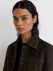 Reiss Ebony Brown Callie Petite Suede Trucker Jacket - Image 4 of 8