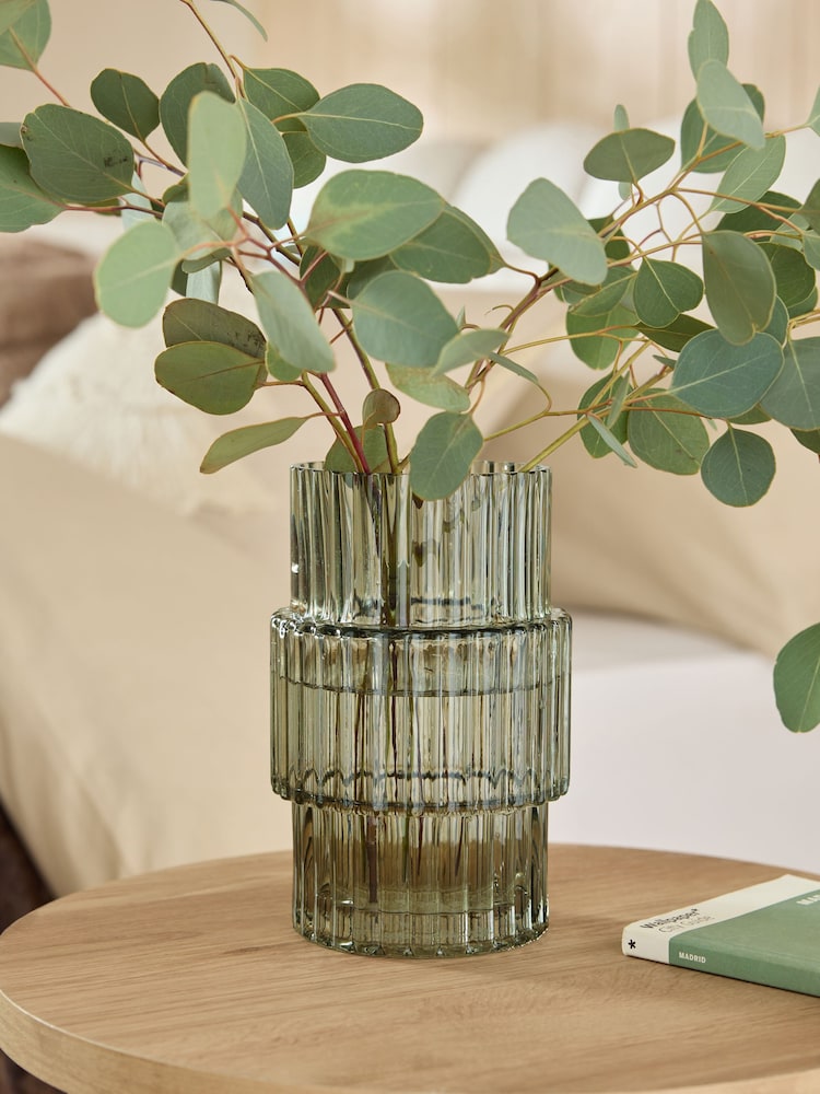Green Ribbed Glass Vase - Image 1 of 4 Green Ribbed Glass Vase - Image 1 of 4