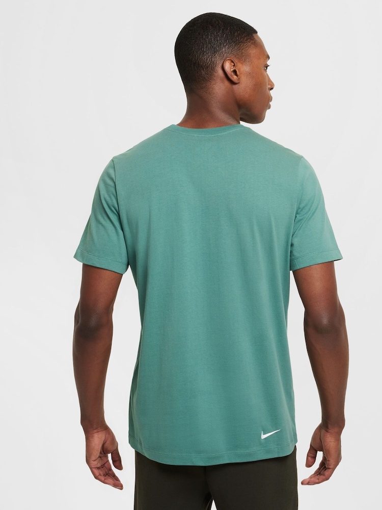 Nike Tottenham Hotspur FC Heritage T-Shirt - Image 2 of 7 Nike Tottenham Hotspur FC Heritage T-Shirt - Image 2 of 7