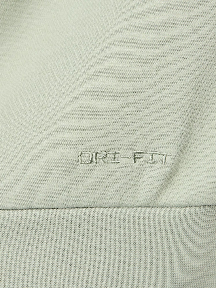 Nike Green Primary Dri-FIT UV Pullover Versatile Hoodie - Image 9 of 9