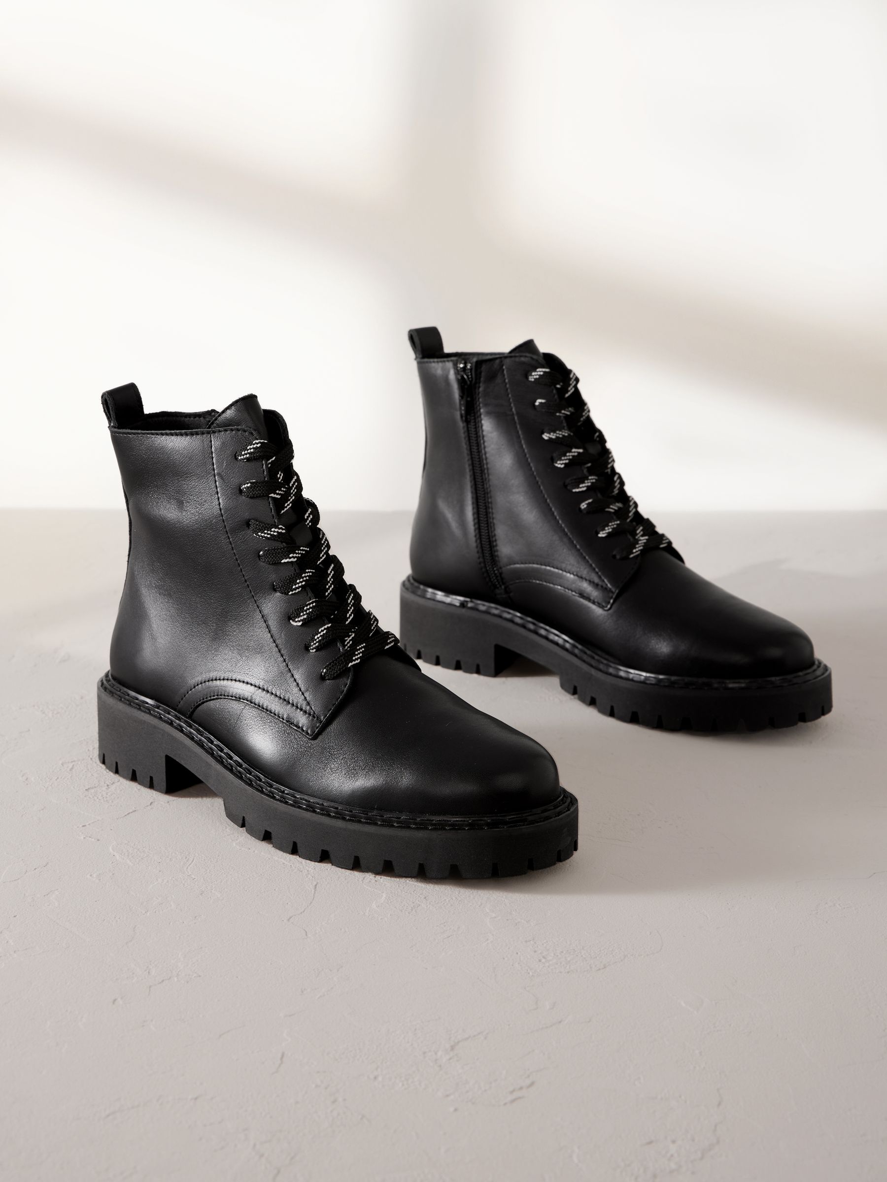 Black premium boots discount