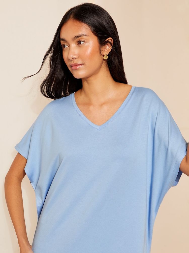 Friends Like These Cornflower Blue Petite Short Sleeve V Neck Tunic Top - Image 2 of 4 Friends Like These Cornflower Blue Petite Short Sleeve V Neck Tunic Top - Image 2 of 4