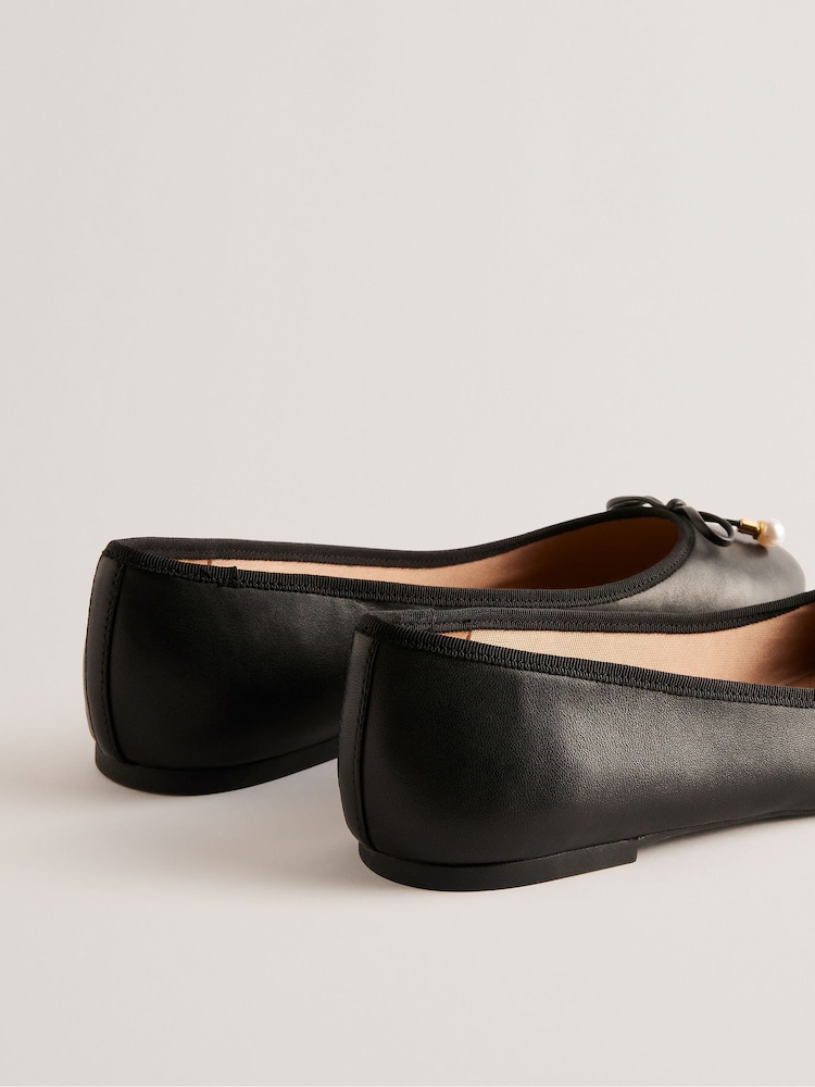 Ted Baker Black Flat Ayvvah Bow Ballerina Shoes With Signature Coin - Image 4 of 4