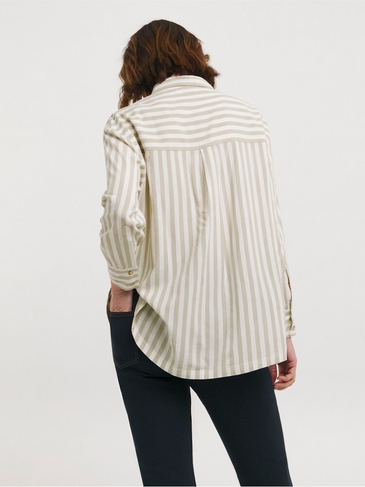 JD Williams Cream Oversized Stripe Shirt - Image 2 of 4 JD Williams Cream Oversized Stripe Shirt - Image 2 of 4