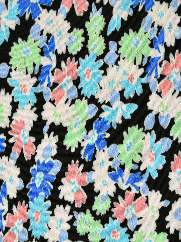 Ro&Zo Green Blurred Daisy Print V-Neck Midi Dress - Image 10 of 10