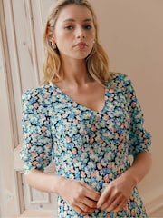 Ro&Zo Green Blurred Daisy Print V-Neck Midi Dress - Image 3 of 10