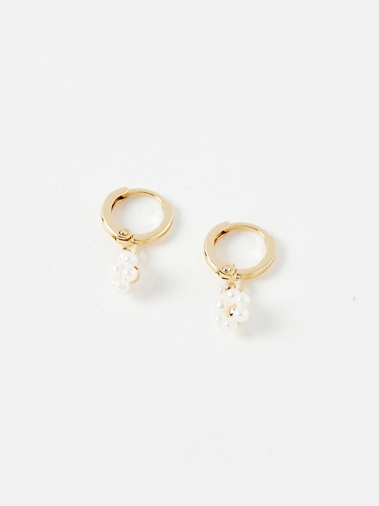 Oliver Bonas White Pearl Effect Flower Drop Huggie Rosa Earrings - Image 2 of 5