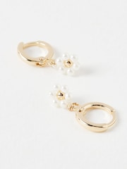 Oliver Bonas White Pearl Effect Flower Drop Huggie Rosa Earrings - Image 3 of 5