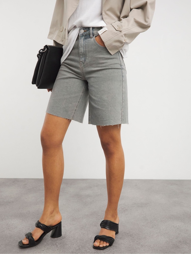 Simply Be Blue Washed Denim Bermuda Shorts - Image 4 of 4 Simply Be Blue Washed Denim Bermuda Shorts - Image 4 of 4