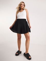 Simply Be Black Linen Floaty Shorts - Image 2 of 4