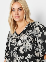 Yours Curve Black Pleated Angel Sleeve Swing Top - Image 4 of 5