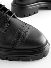 črna - Forever Comfort® Leather Cleat gležnjar z luknjičastim vzorcem in vezalkami na vezalke; z vezalkami čevlji - Slika 5 iz 8