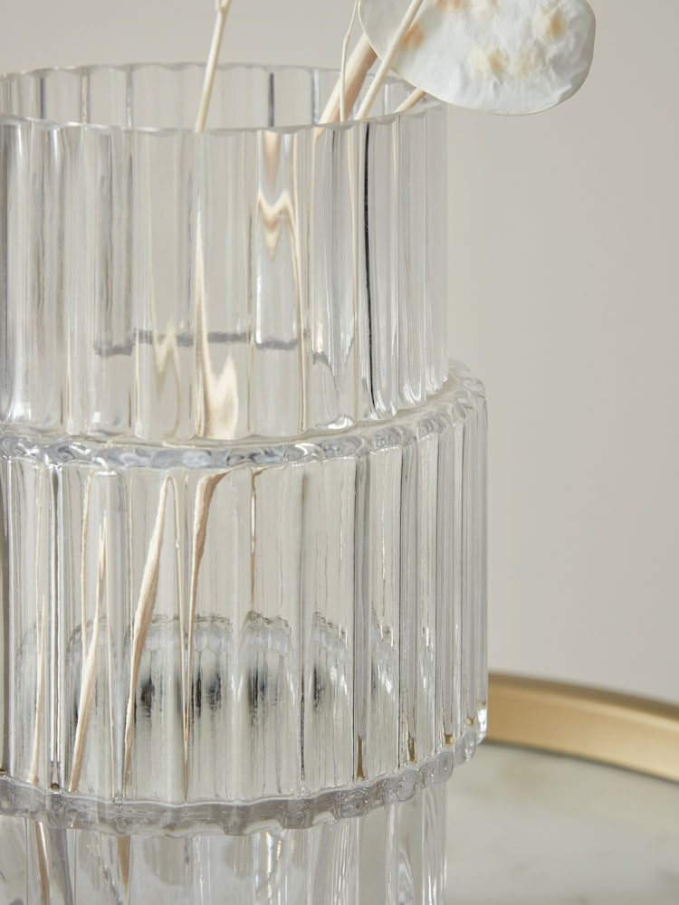 Clear Small Ribbed Glass Vase - Image 2 of 5 Clear Small Ribbed Glass Vase - Image 2 of 5