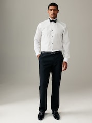 Blanc - Ajustement régulier - Textured Double Cuff Long Sleeve Shirt With Wing Collar And Bow Tie Pack - Image 3 of 7
