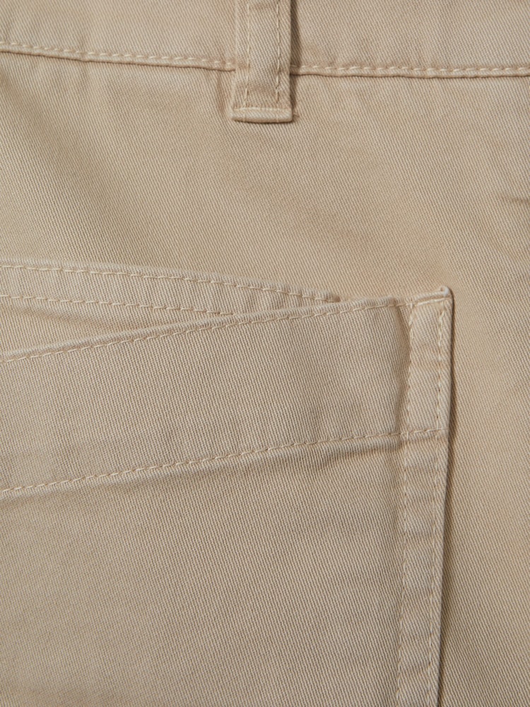 Reiss Neutral Nova Cotton Blend Shorts with Turned-Up Hems - Image 5 of 5