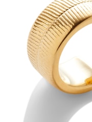 Katie Loxton Tone Ciana Snake Huggie Waterproof Hoop Earrings - Bild 4 von 4