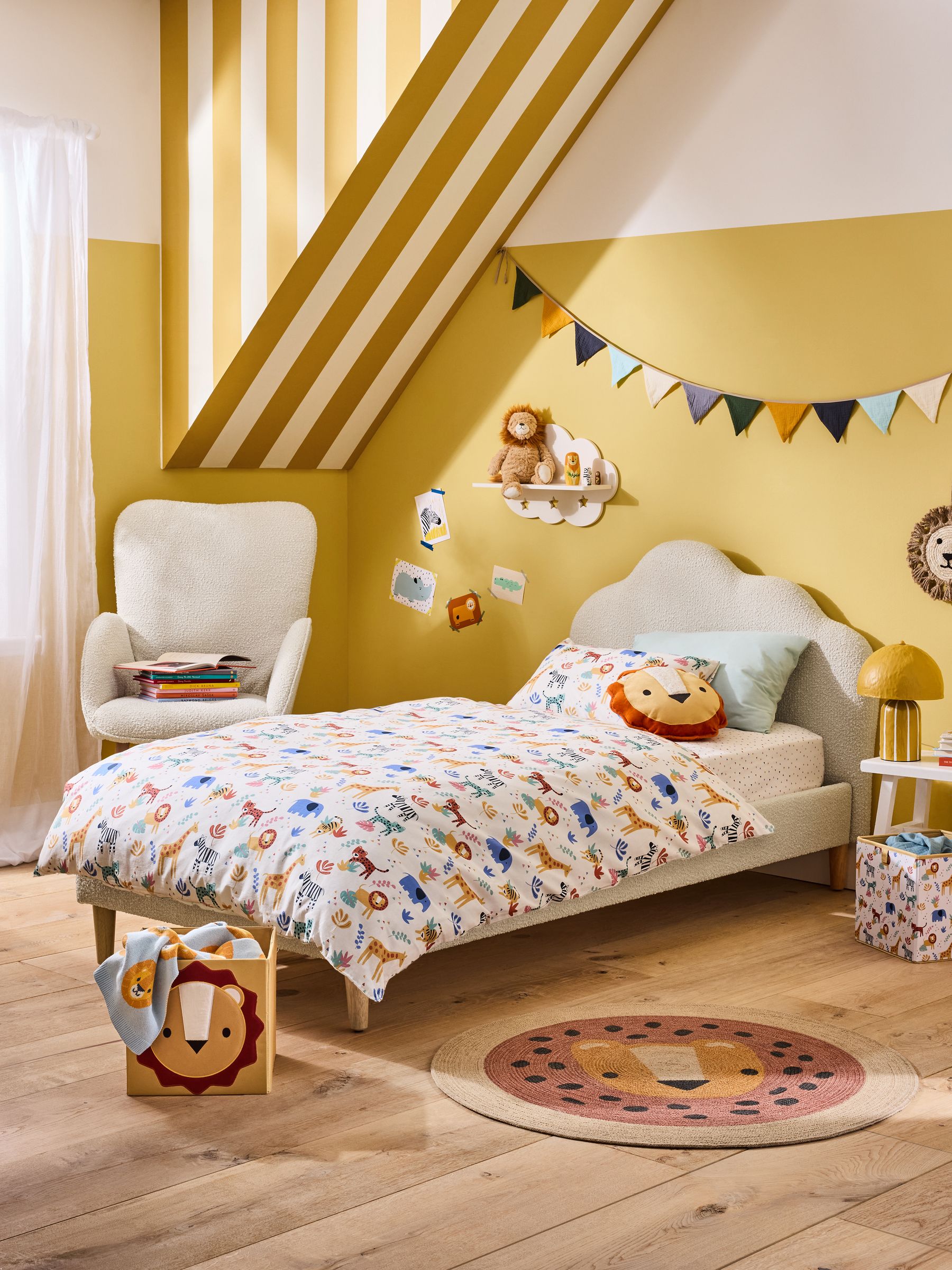 Jojo Maman Bébé Natural Upholstered Cloud Bed