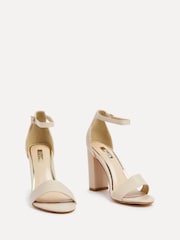 Nude - Linzi Nelly Filigrane Sandalen aus Velourslederimitat mit Blockabsatz - Bild 3 von 5