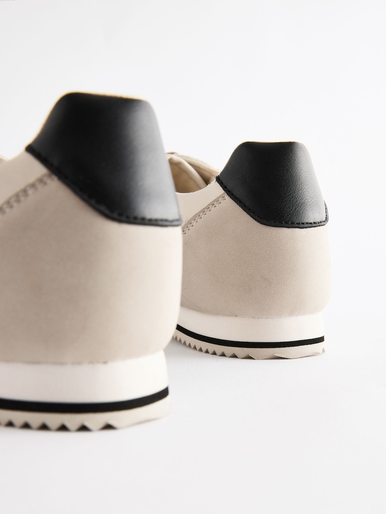 Neutrale Farbe - Forever Comfort® Retro-Turnschuhe zum Schnüren - Bild 5 von 5 Neutrale Farbe - Forever Comfort® Retro-Turnschuhe zum Schnüren - Bild 5 von 5