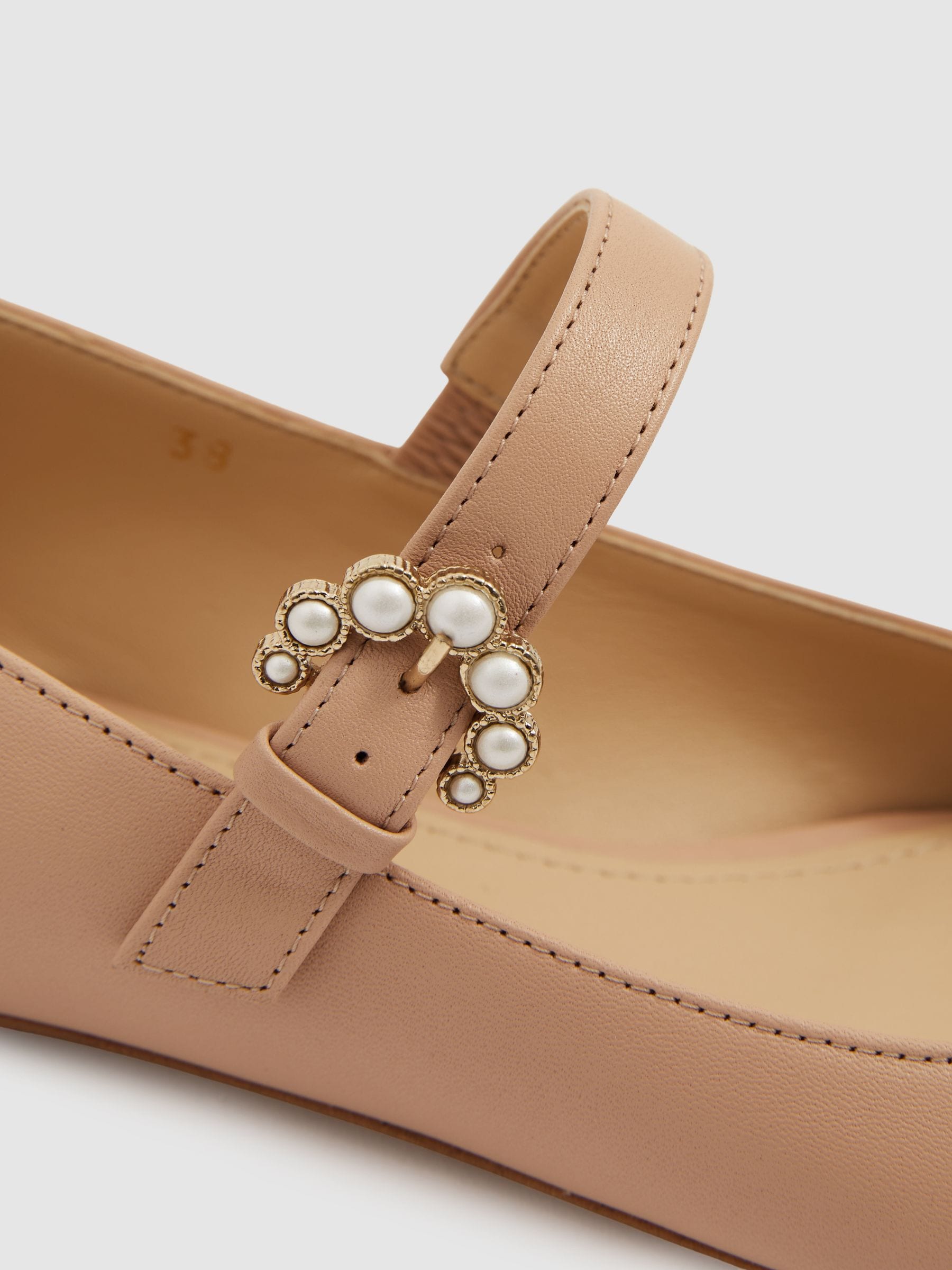 【公式】 Pointed Leather Elphick Camilla Buy Flats USA Next from 靴