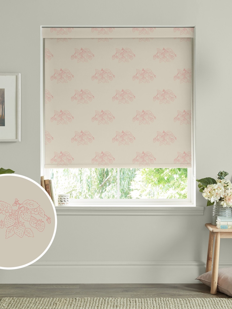 Sophie Allport Pink Red Vector Strawberry Made to Measure Roller Blinds - Image 1 of 6