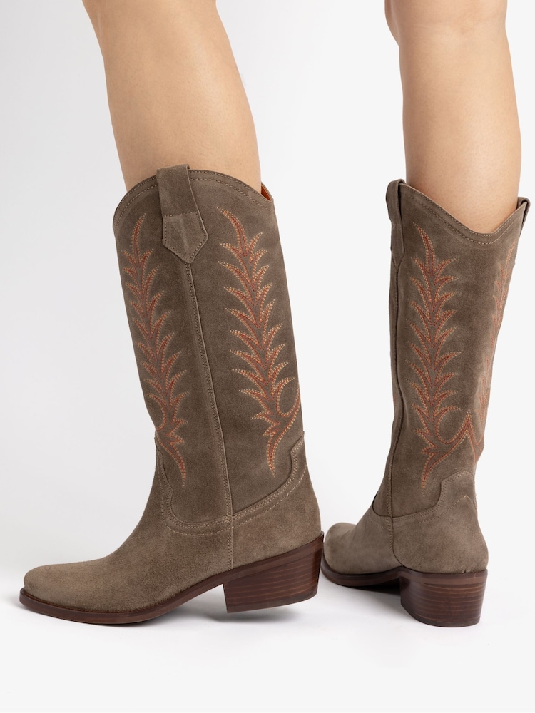 Penelope Chilvers Goldie Embroidered Cowboy Brown Boots - Image 8 of 8 Penelope Chilvers Goldie Embroidered Cowboy Brown Boots - Image 8 of 8