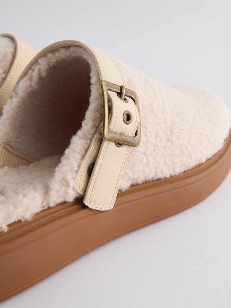 Cream - Forever Comfort® (sintetična tkanina) borg čevelj z odprto peto; salonar z odprto peto Buckle Mules - Slika 9 iz 9 Cream - Forever Comfort® (sintetična tkanina) borg čevelj z odprto peto; salonar z odprto peto Buckle Mules - Slika 9 iz 9