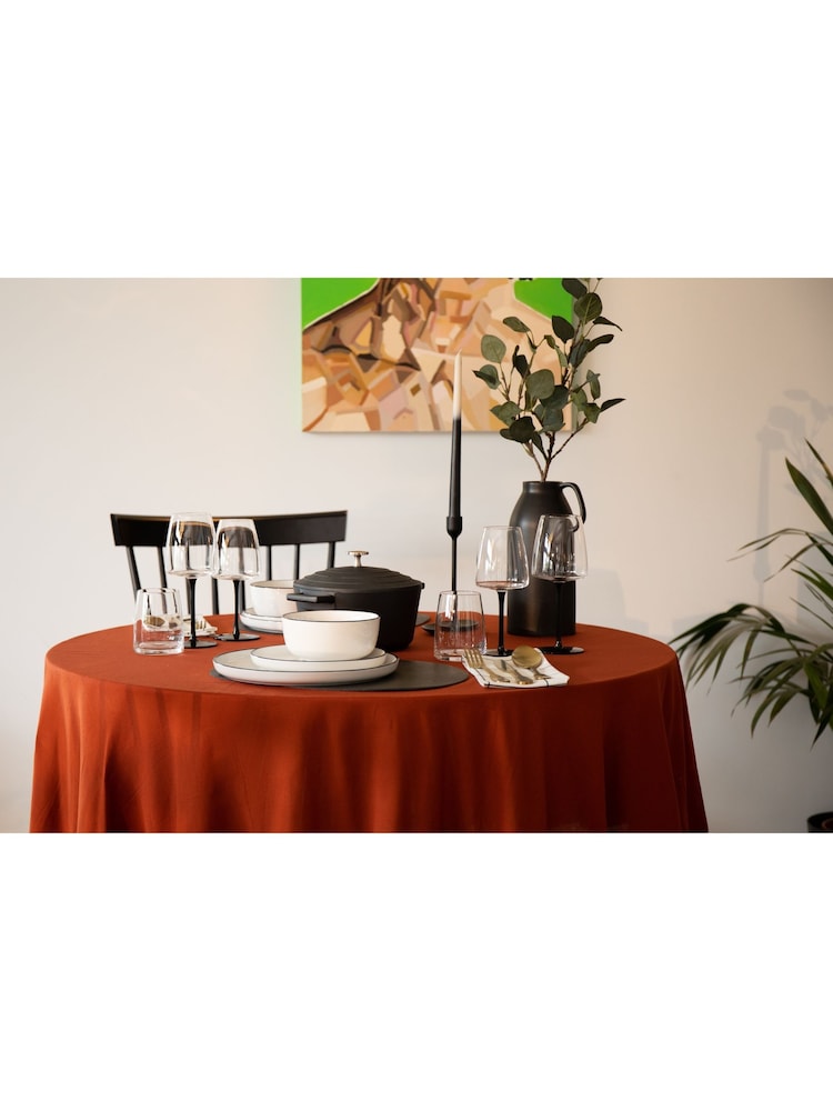 Mikasa White Porcelain Dinner Set (Service for 4) 12 Piece Set - Image 1 of 6
