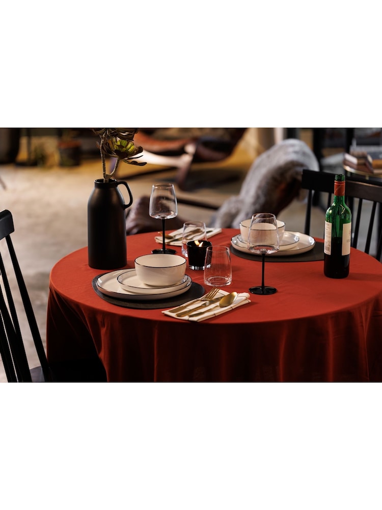 Mikasa White Porcelain Dinner Set (Service for 4) 12 Piece Set - Image 2 of 6